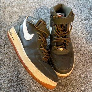 Nike Air Force 1 High Olive Green Gum Sole Men’s Size 11.5